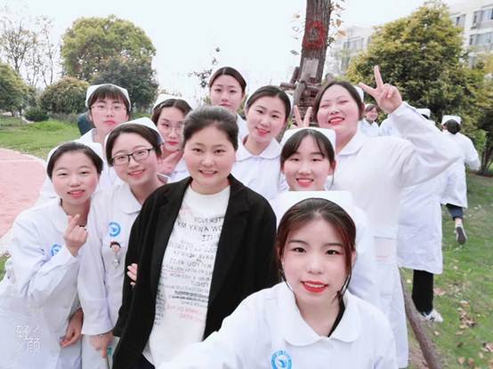 说明: J:\2020上半年\就业\就业先进个人申请表\孙亚萍\6EA46C8998DF7437FE6AE16A49CF5CF9.png