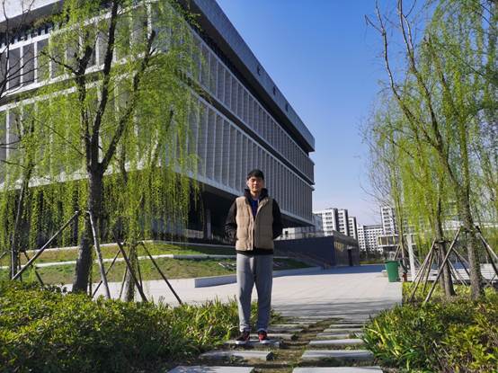 说明: H:\2020上半年\就业\就业先进个人申请表\王明明\生活照1.jpg